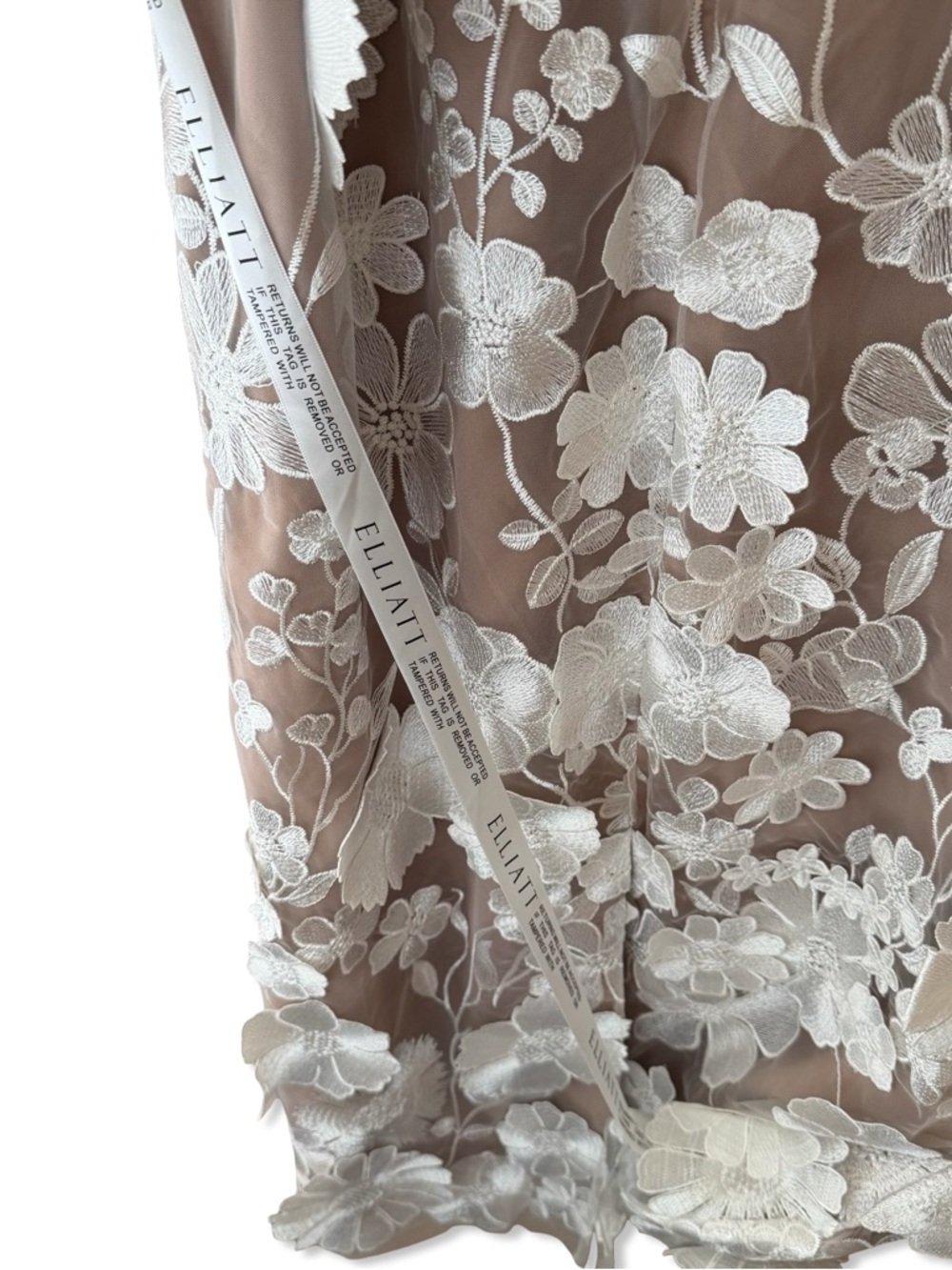 Elliatt x REVOLVE Lynette Dress Ivory Nude White Floral midi bow belt NWT L - Picture 13 of 16